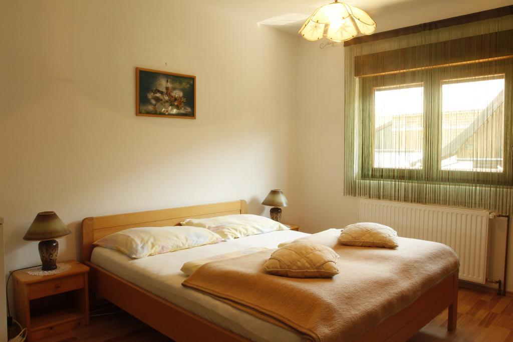 Hotel House Drakulic Korenica Exterior foto