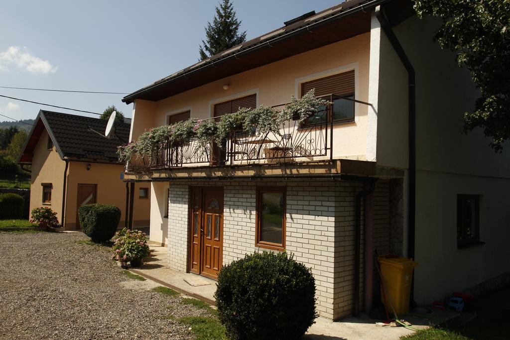 Hotel House Drakulic Korenica Exterior foto