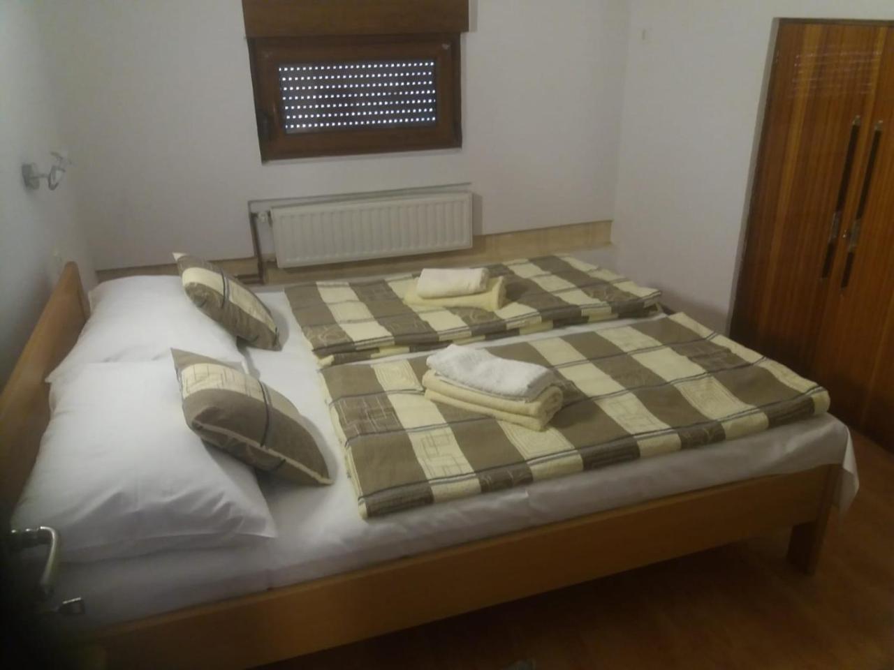 Hotel House Drakulic Korenica Exterior foto